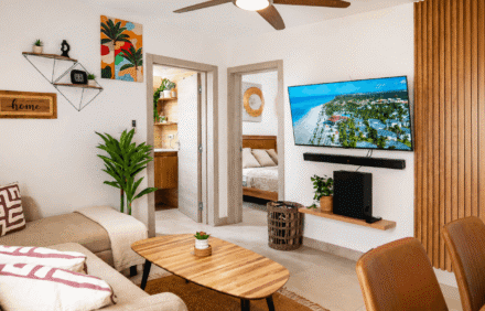 ANYA 1 — Couples & Friends Beachside Retreat